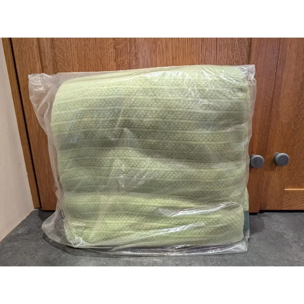 Vintage Esmond by Chatham Green Waffle Blanket Satin Trim NEW! 72x90